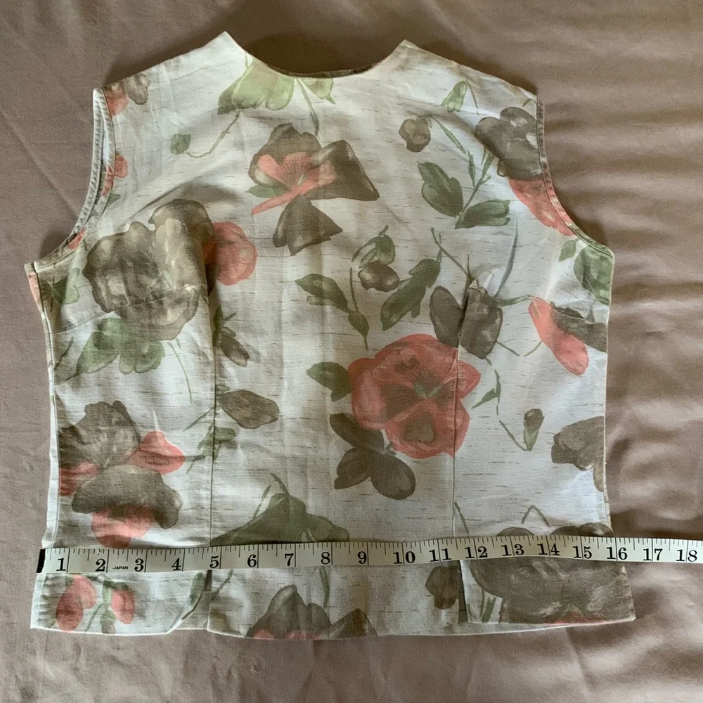 Women Vintage Floral sleeveless crop blouse shirt🌸 - Picture 3 of 12